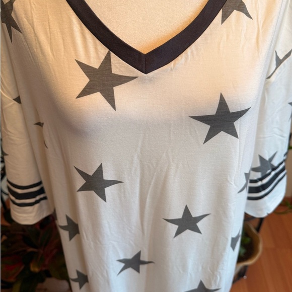 NWOT Women’s XXL Nightgown Sleepwear White W Gray Stars Viscose Polyester - Picture 4 of 11
